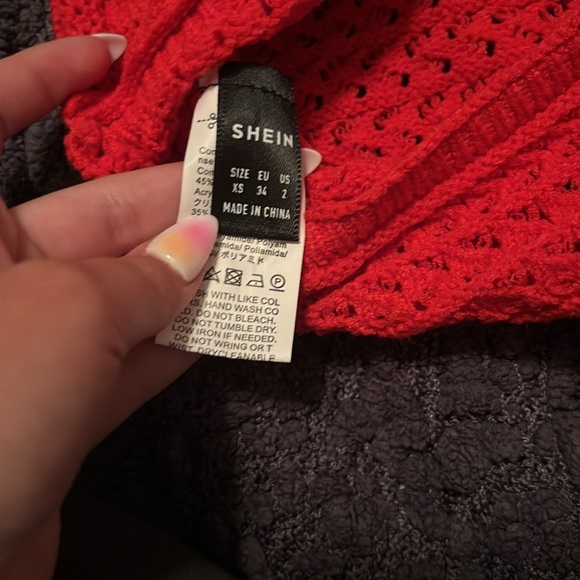 NWOT Shein crochet crop top - Picture 3 of 4